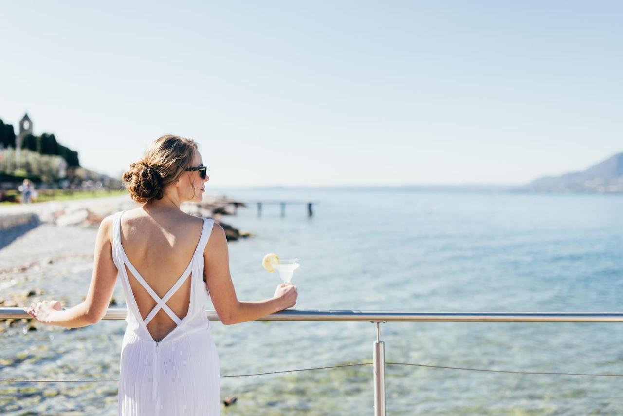Hotel Orione - Lake Front Hotel Brenzone sul Garda Zewnętrze zdjęcie