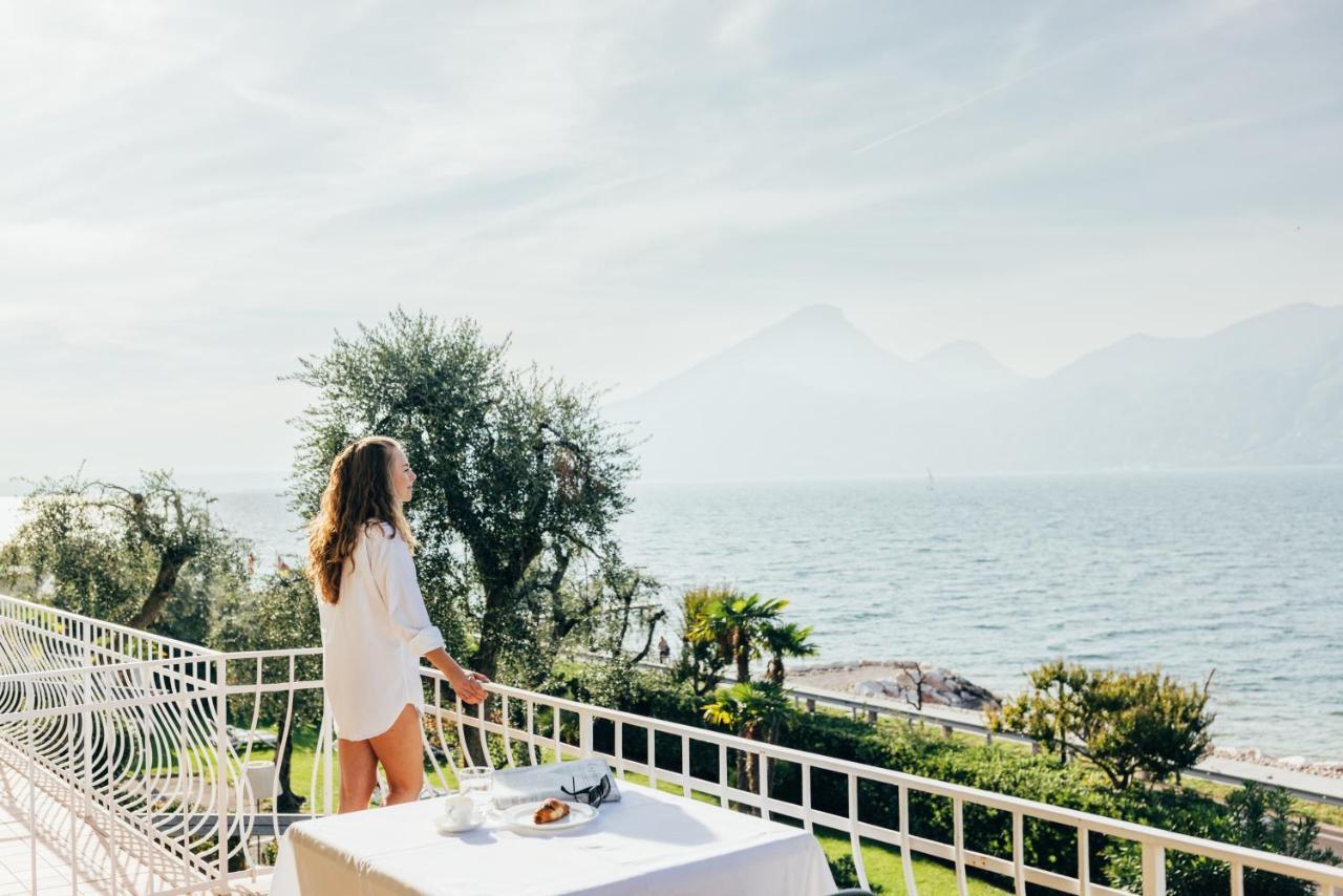 Hotel Orione - Lake Front Hotel Brenzone sul Garda Zewnętrze zdjęcie