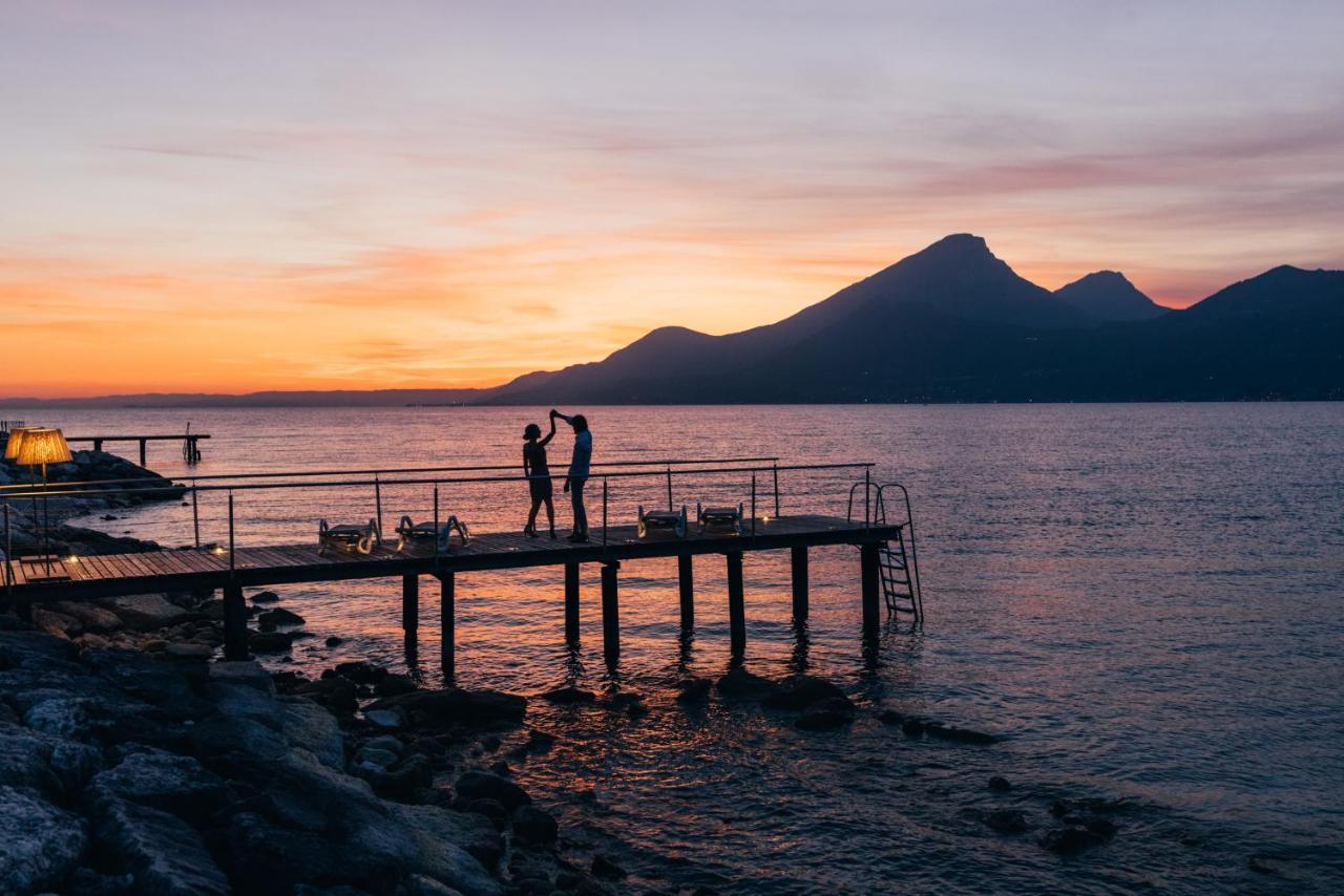 Hotel Orione - Lake Front Hotel Brenzone sul Garda Zewnętrze zdjęcie